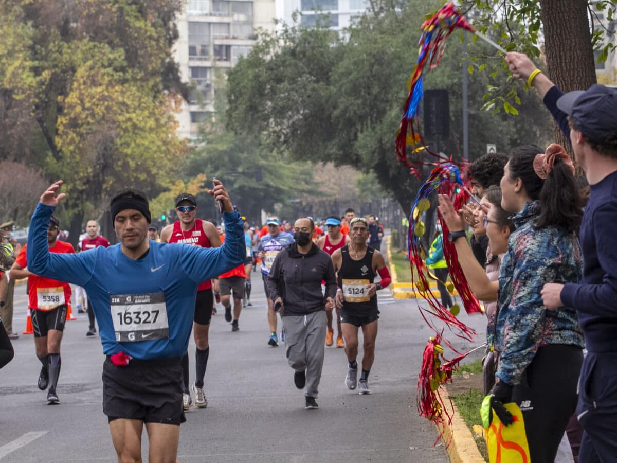 Maratón de Santiago: cómo diferenciar una dolencia normal de una lesión que requiere atención profesional