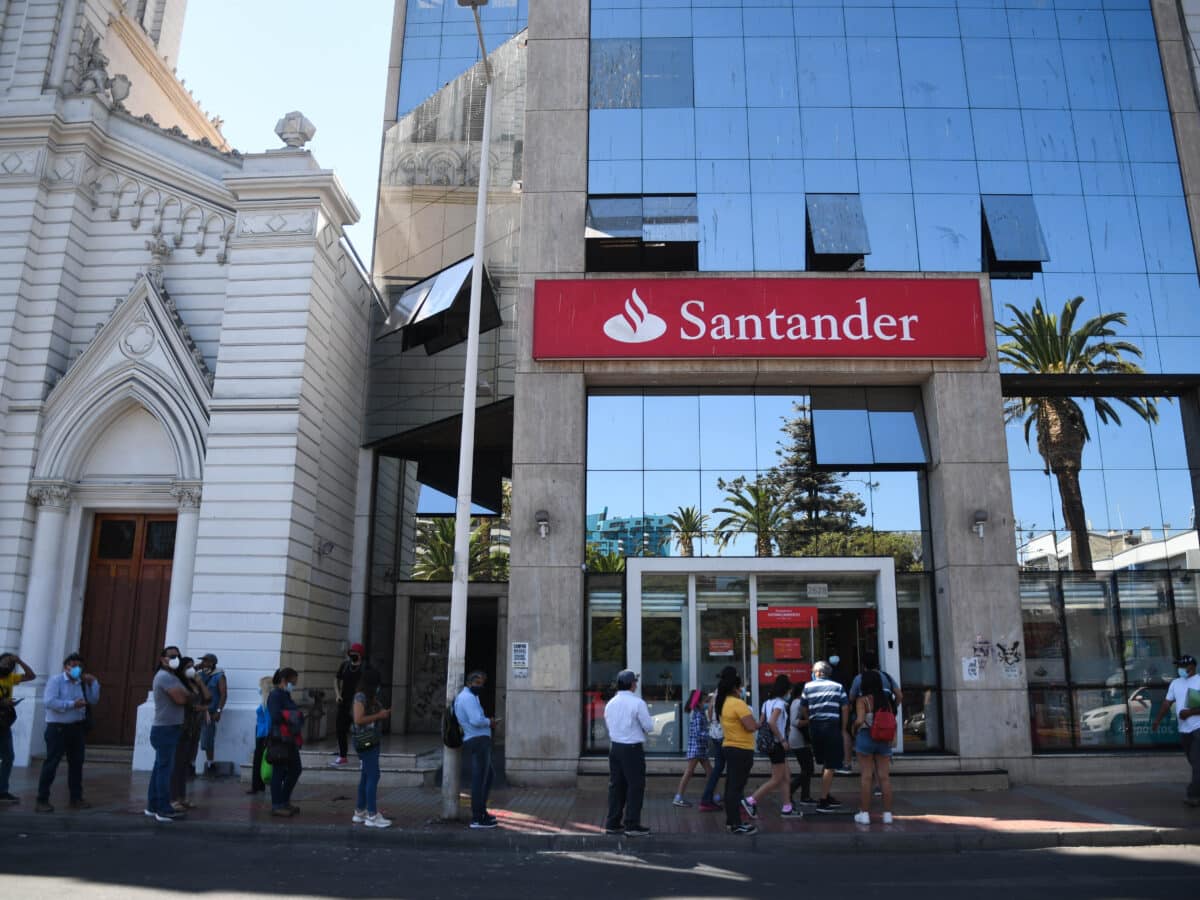 Grupo Santander sufre “acceso no autorizado a una base de datos”