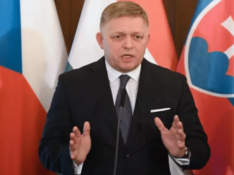 Primer ministro de Eslovaquia continúa “estable, pero grave” tras cinco horas de operación
